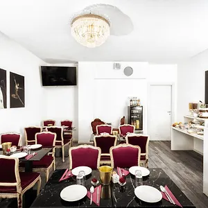 hotellátogatás